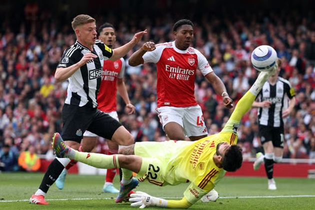 Arsenal Vượt ải Newcastle Nhờ Chiến Thắng Tối Thiểu 1-0, Declan Rice Tỏa Sáng