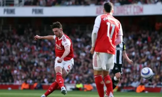 Arsenal Vượt ải Newcastle Nhờ Chiến Thắng Tối Thiểu 1-0, Declan Rice Tỏa Sáng