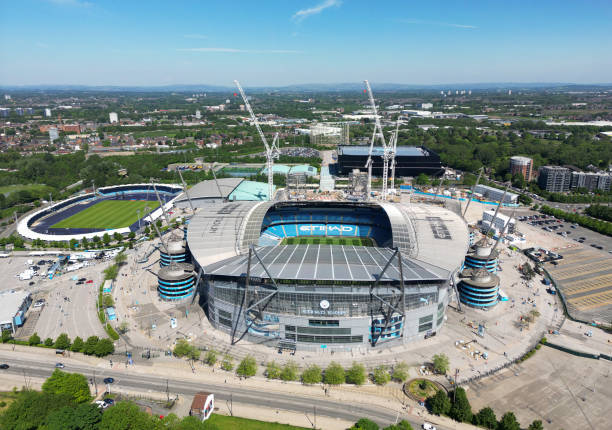 Sân vận động Etihad: Từ đường chạy điền kinh đến biểu tượng của Manchester City